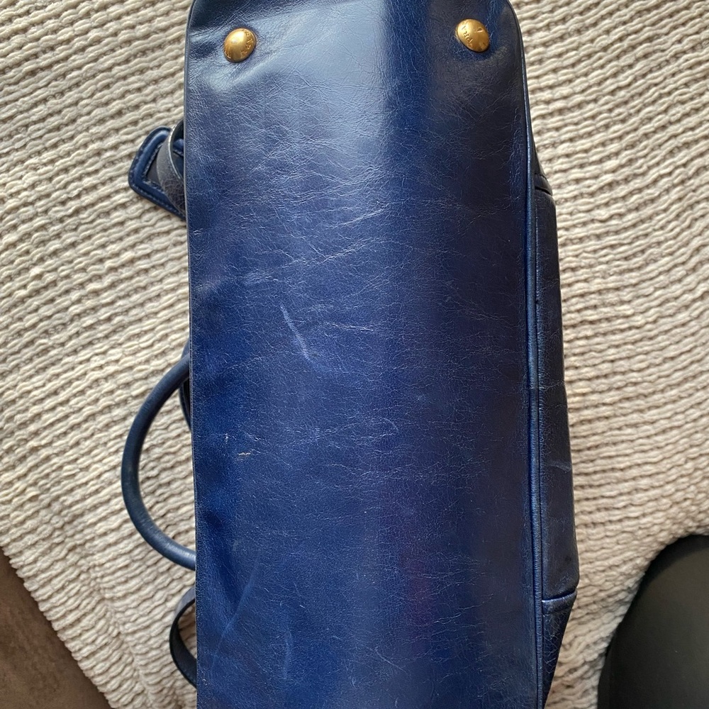 Prada Vitello Crossbody Tote - Picture 4 of 5